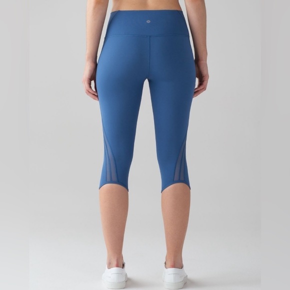 Lululemon Athletica Sun Setter Crop (17") Royal blue women’s size 4 - Picture 2 of 13